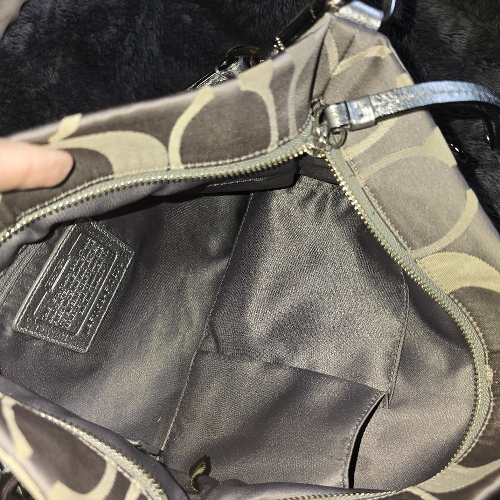 Coach Brooke Signature Jacquard Shoulder Bag in Gray and Silver - Picture 4 of 9